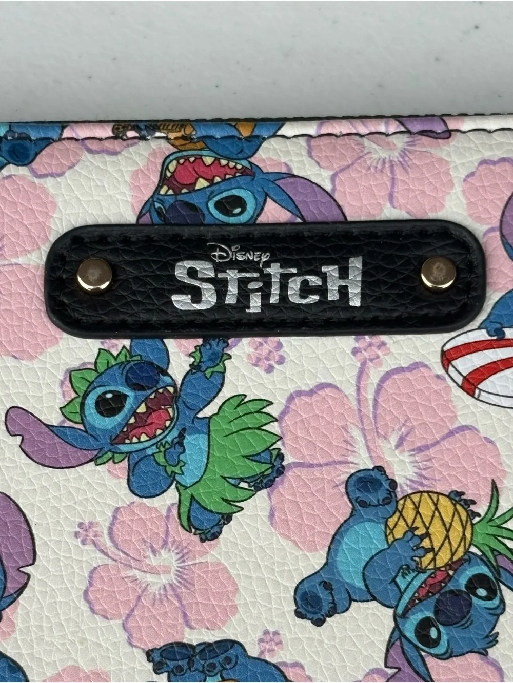 Disney Stitch Hawaiian Floral Zip Around Wallet Wristlet Lilo & Stitch